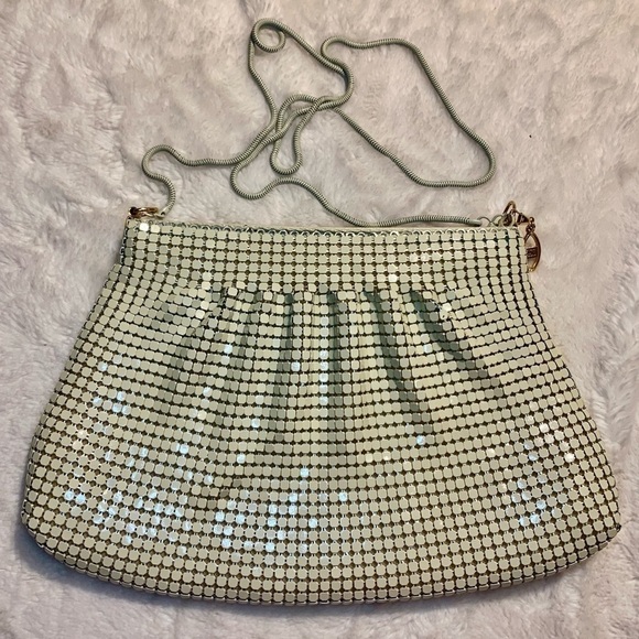 SALE! Vintage Purse Cream Metallic Chainmail Rope Strap Gold interior Zip Pocket - Picture 2 of 16